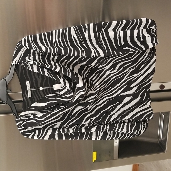 💕TRINA TURK💕 Kyoto Top ~ Print Large L NWT Blouse 100% Silk Crepe de Chine - Picture 8 of 14